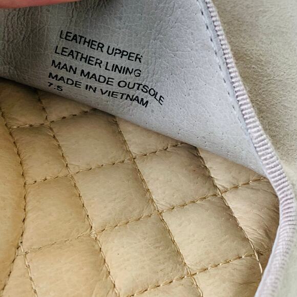 Birdies Size 7.5 Womens Heron Flat Suede Pointy Toe Ballet Shoe Beige Gray Taupe - Picture 12 of 12